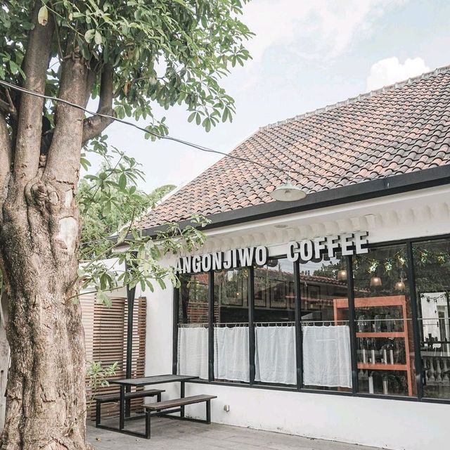 Angonjiwo Coffe & Resto