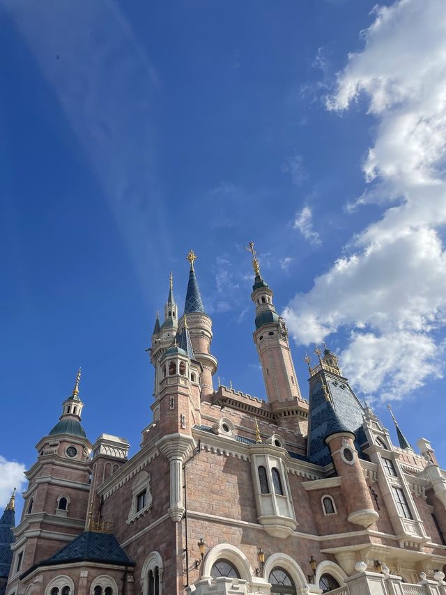 Sunny Sky Days at Shanghai Disneyland🏰🎡
