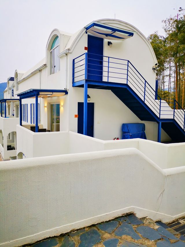 Hidden in the foothills of Moganshan, the Saint Island Villa.