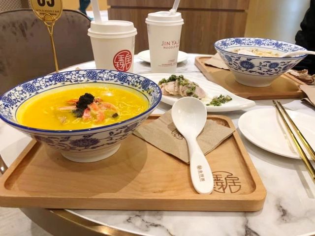 環境優美台灣手工麵餐廳