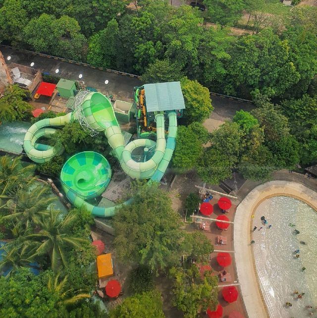 Adventure Cove Waterpark