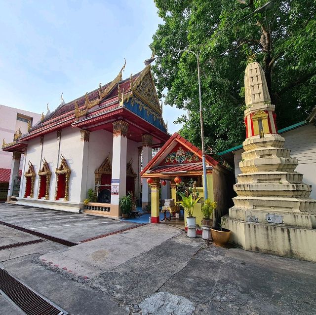รายได้จากการค้าประเวณีมาลงขันกันสร้างวัด
