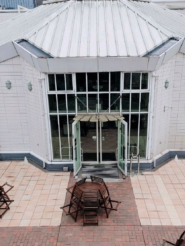 大丸神戸店　山の見える広場と期間限定ビアガーデン