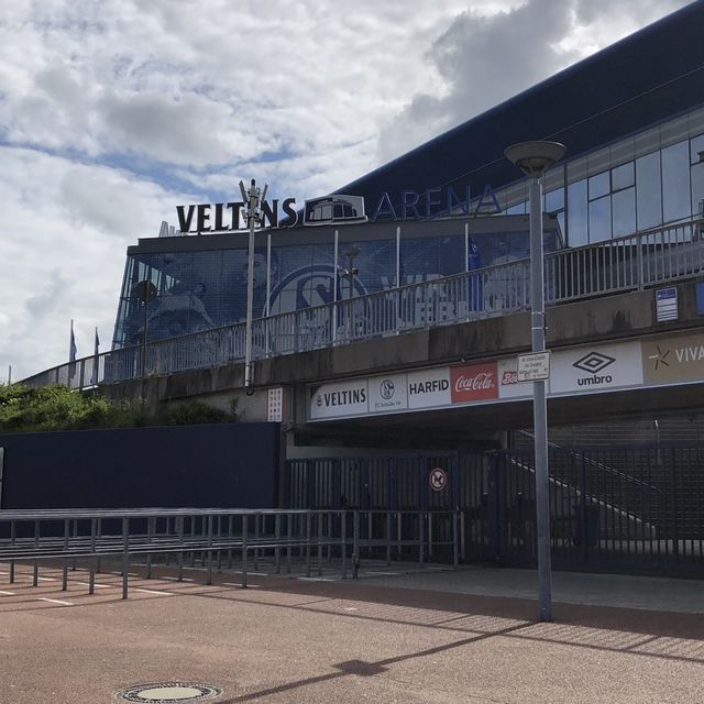 Veltins-Arena , SVĐ bóng đá trong nhà 