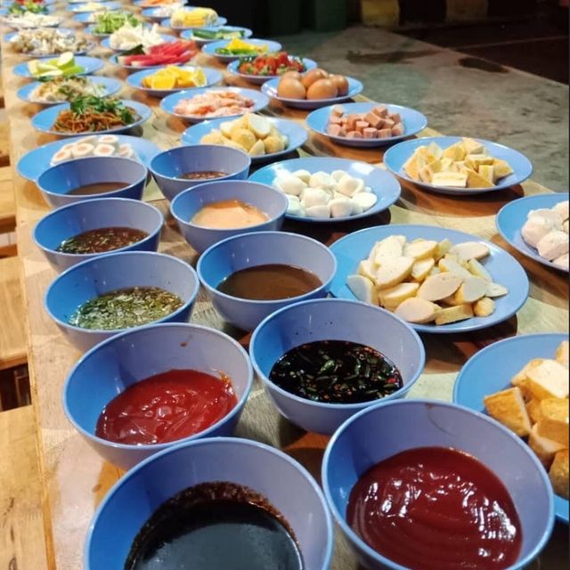 Steamboat n Grill
