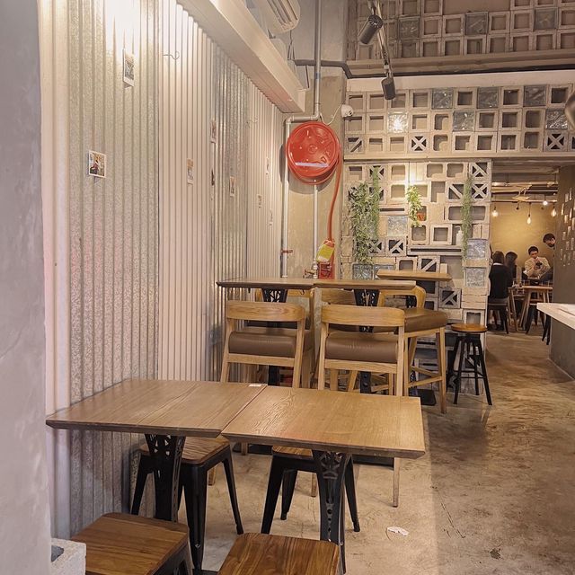 旺角｜ 文青工業水泥風cafe