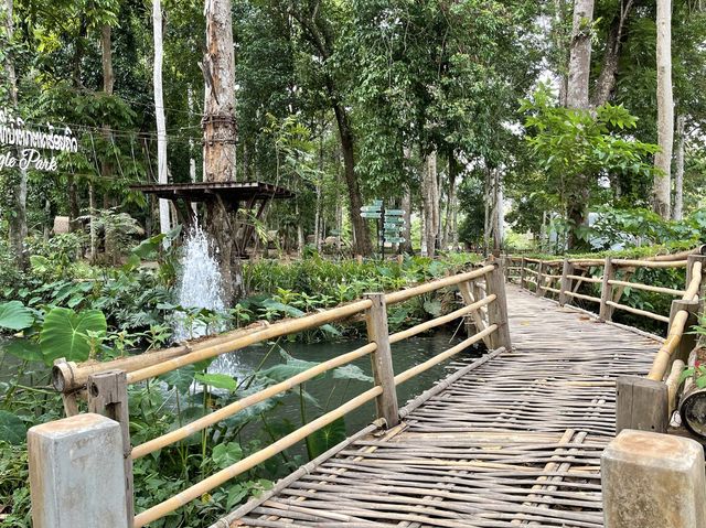 ตาดร้อยครัว ຕາດຮ້ອຍຄົວ Green Jungle Park