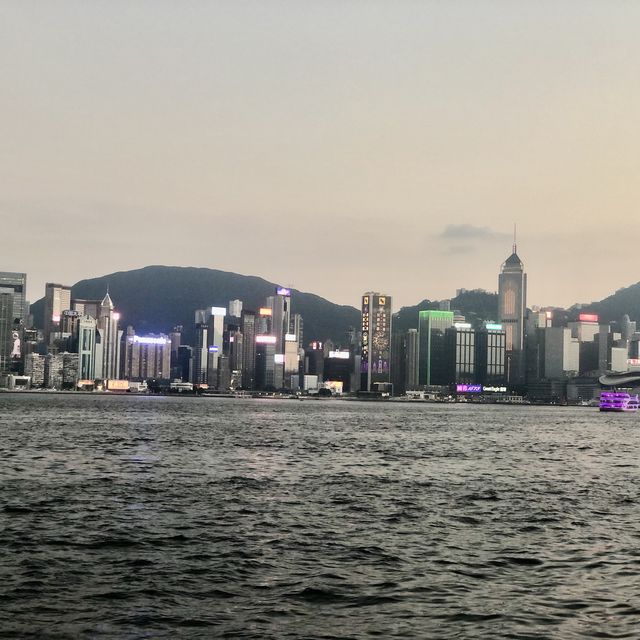 Hung Hom Promenade: Pet-Friendly, Good for Walking, Jogging, and Relaxing by the Sea
