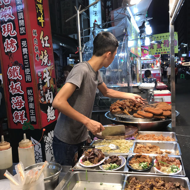 리우허 야시장 ‼️ 가오슝 핫플 추천