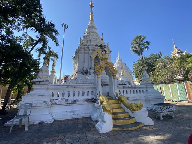 วัดพระธาตุศรีจอมทองวรวิหาร