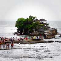 วิหารทานาต์ลอต (Pura Tanah Lot)