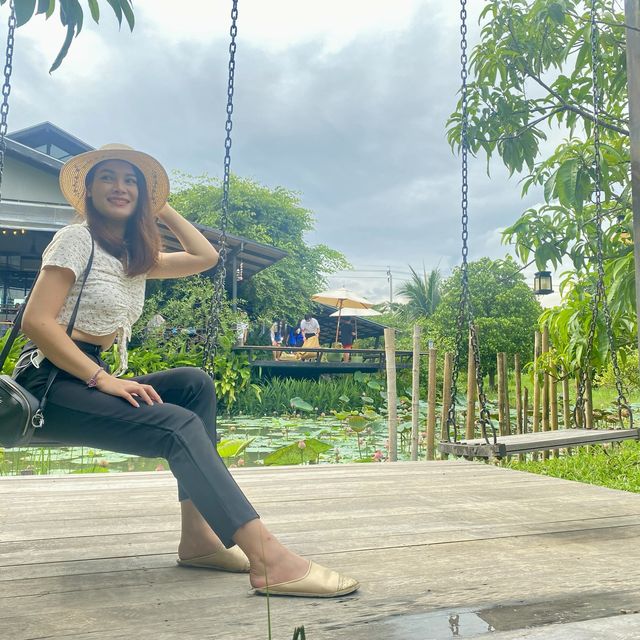 เพลิน Zaab Cafe ชิคๆ