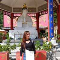 10,000 BUDDHAS MONASTERY 