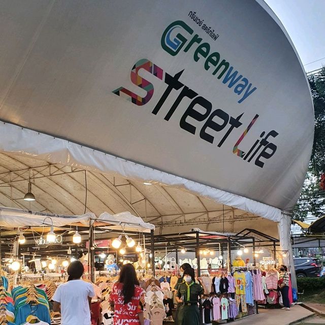 ช้อปปิ้งชิว ๆ กันที่ตลาดกรีนเวย์หาดใหญ่ 