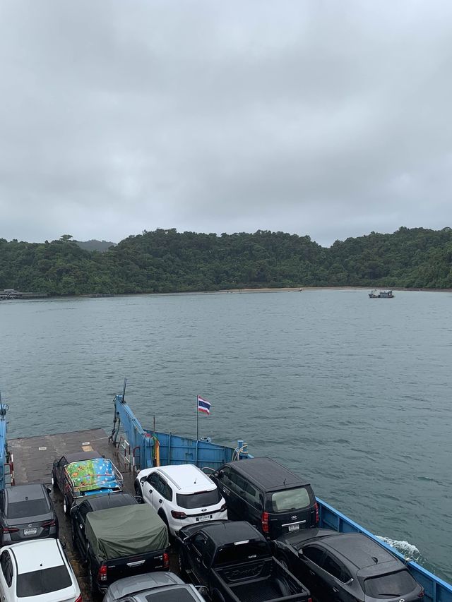 เกาะช้าง มีช้างจริงๆ 