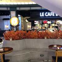 ร้านคาเฟ่สไตล์ฝรั่งเศสในเทอร์มิอล 21 พัทยา