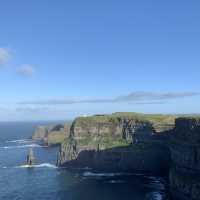 AWE-INSPIRING Cliffs in Ireland 💚🇮🇪