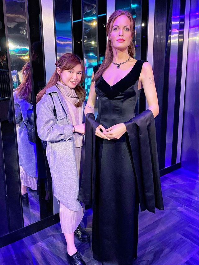 0距離與巨星接觸