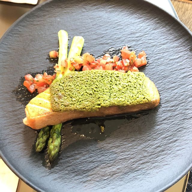 酒店中午半自助餐