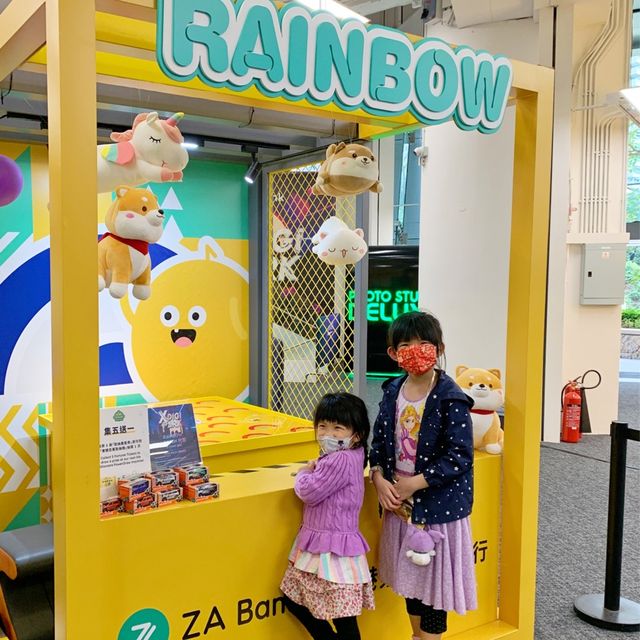 港島南超大型「室內電子嘉年華」 大玩Bouncy castle及經典攤位遊戲！