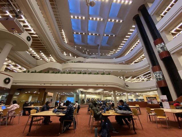 Toronto Public Library 789 Yonge Street