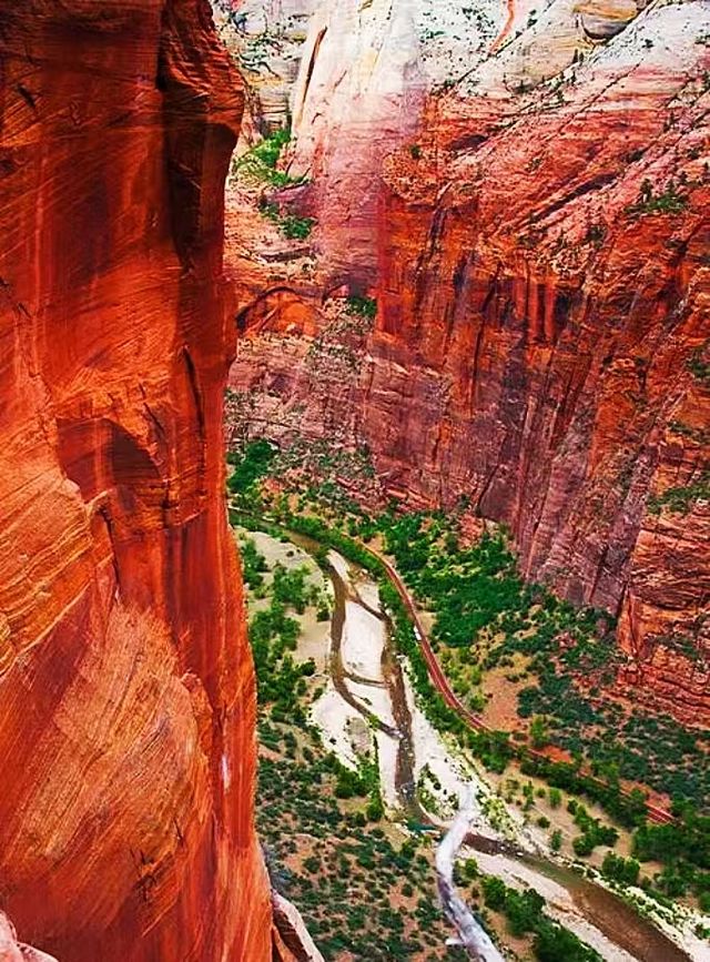 In the park, the scenery is concentrated in the Zion Canyon.