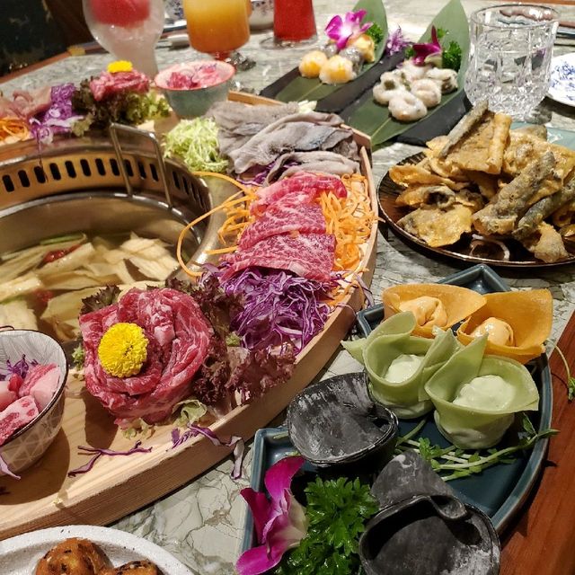 【火鍋青蛙：網紅打卡火鍋店香冮花月】