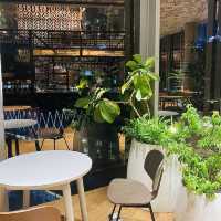 시티뷰와 함께하는 고층의 고급 Book Cafe 📚☕️
