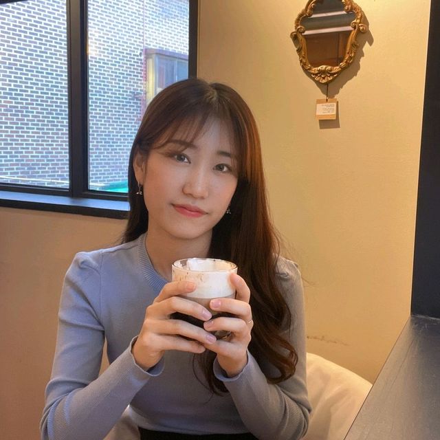지하에서 3층까지 있는 홍대 낙랑파라 카페!