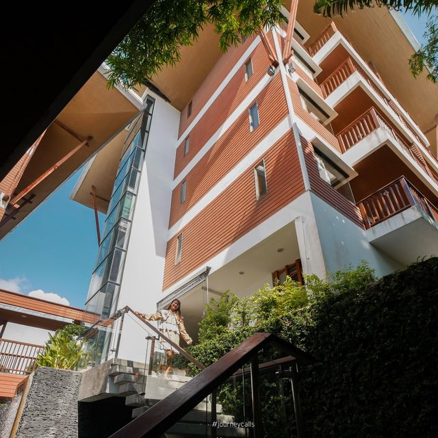 ที่พักบนเนินเขากะตะ, ภูเก็ต