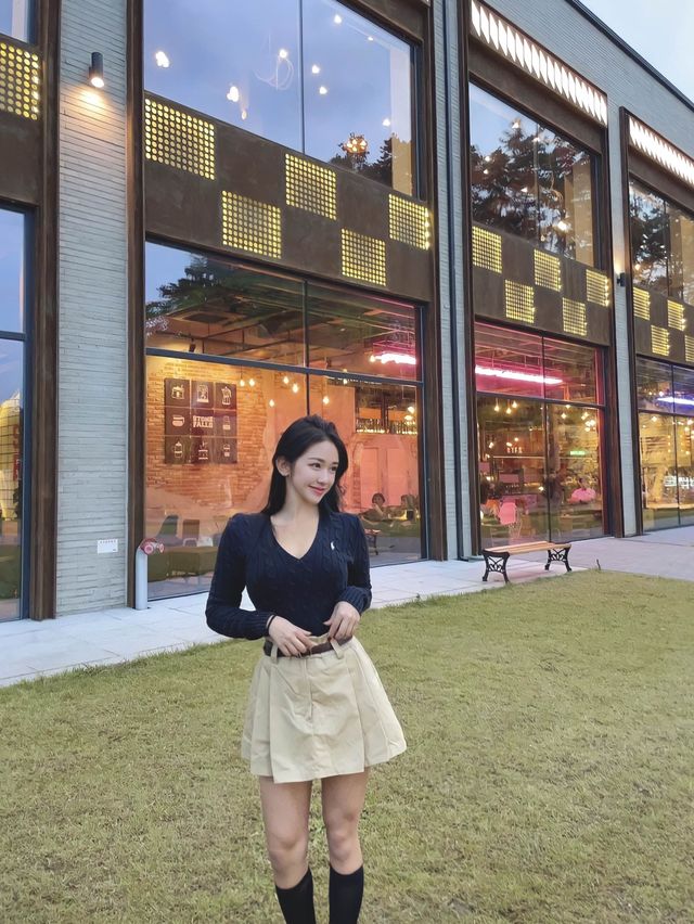 폭포를 품은 청주 창고형대형카페🏞️