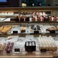 Good ambiance cafe at a convenient location