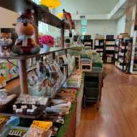 嘉義大學農產品展售中心-庭園造景戶外用餐區
