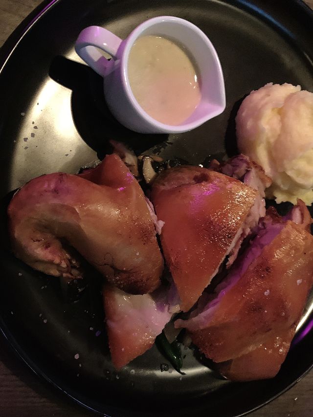 《諾士佛臺食小豬🐷》