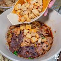 ก๋วยเตี๋ยวเรือแท้สุดแซ่บเข้มข้นจัดจ้านย่านนนทบุรี