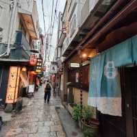 【大阪 法善寺】雨上がりの法善寺横丁✨