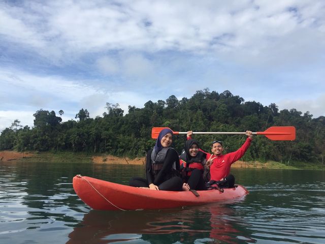 อุทยานแห่งชาติเขาสก ไปล่องเรือดูเขื่อน