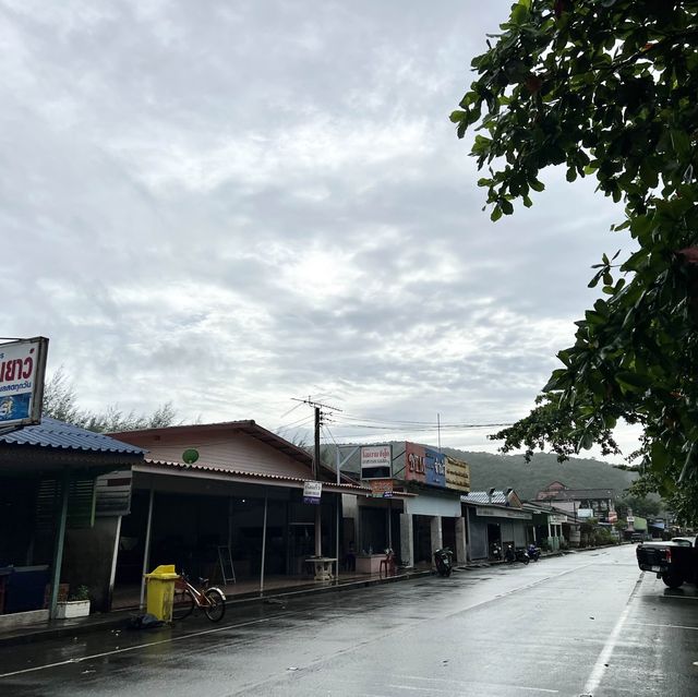 ร้านโฉมงาม ซีฟู้ด หาดแหลมสิงห์ 🦐