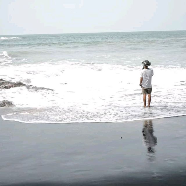 BLACK SAND BEACH THAILAND