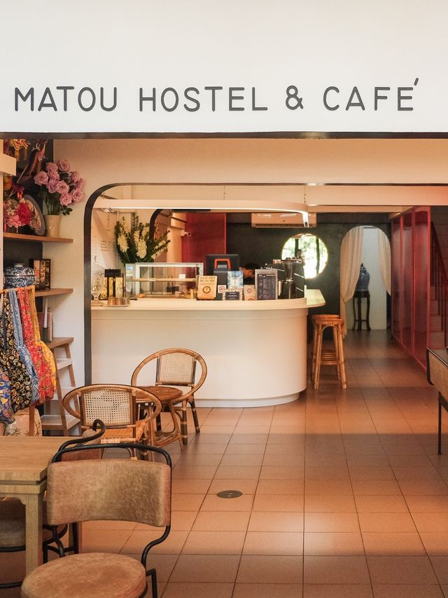 Matou Hostel & Cafe