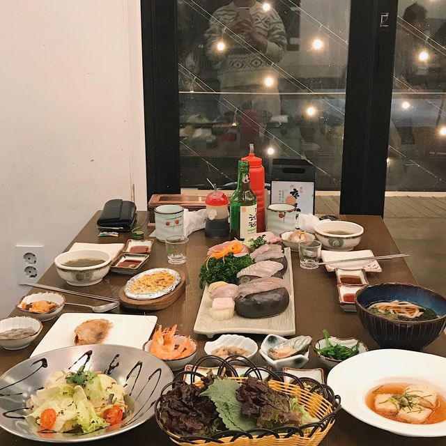 어마하게 많은 스끼다시가 나오는 강릉 "경포동해횟집"