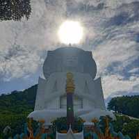 กราบขอพร 