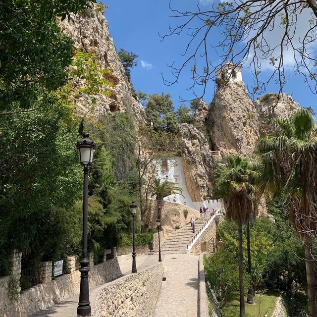 เข้าปราสาท Guadalest ไม่ทัน ได้ดูแค่ด้านนอก