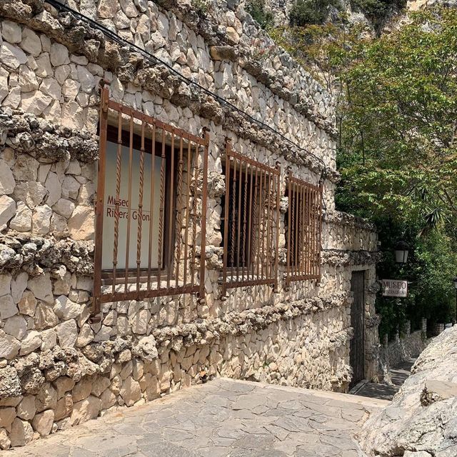 เข้าปราสาท Guadalest ไม่ทัน ได้ดูแค่ด้านนอก