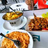ร้าน บ้านเล Seafood & Café 