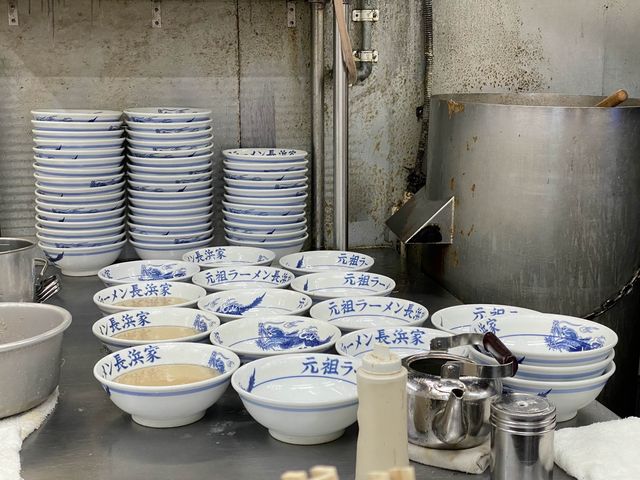 福岡・中洲川端『長浜家』のラーメン