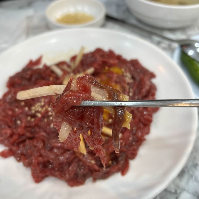 【ソウル・広蔵市場】安くて美味い！ユッケを味わう