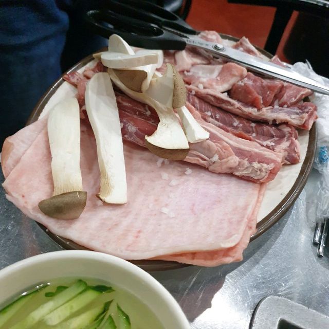 추운 겨울 연탄구이가 땡긴다면 익산 왕십리연탄주먹구이