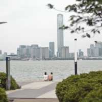 The best lakefront walk in Suzhou! 