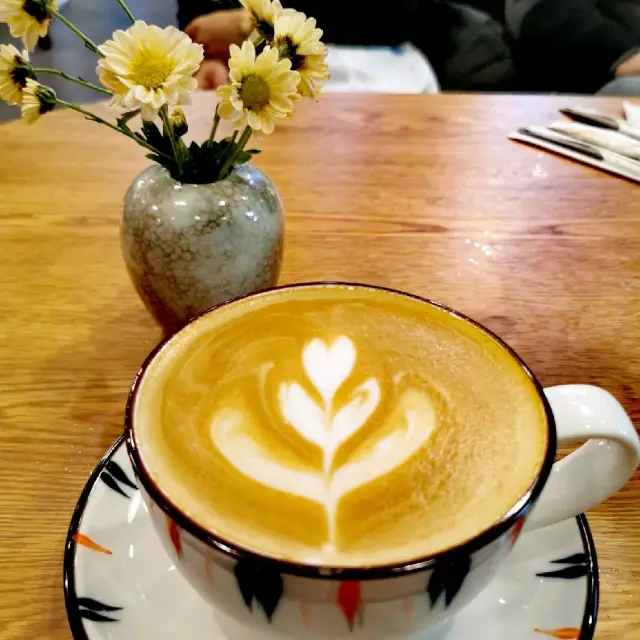 Cafe in the Mountain. 